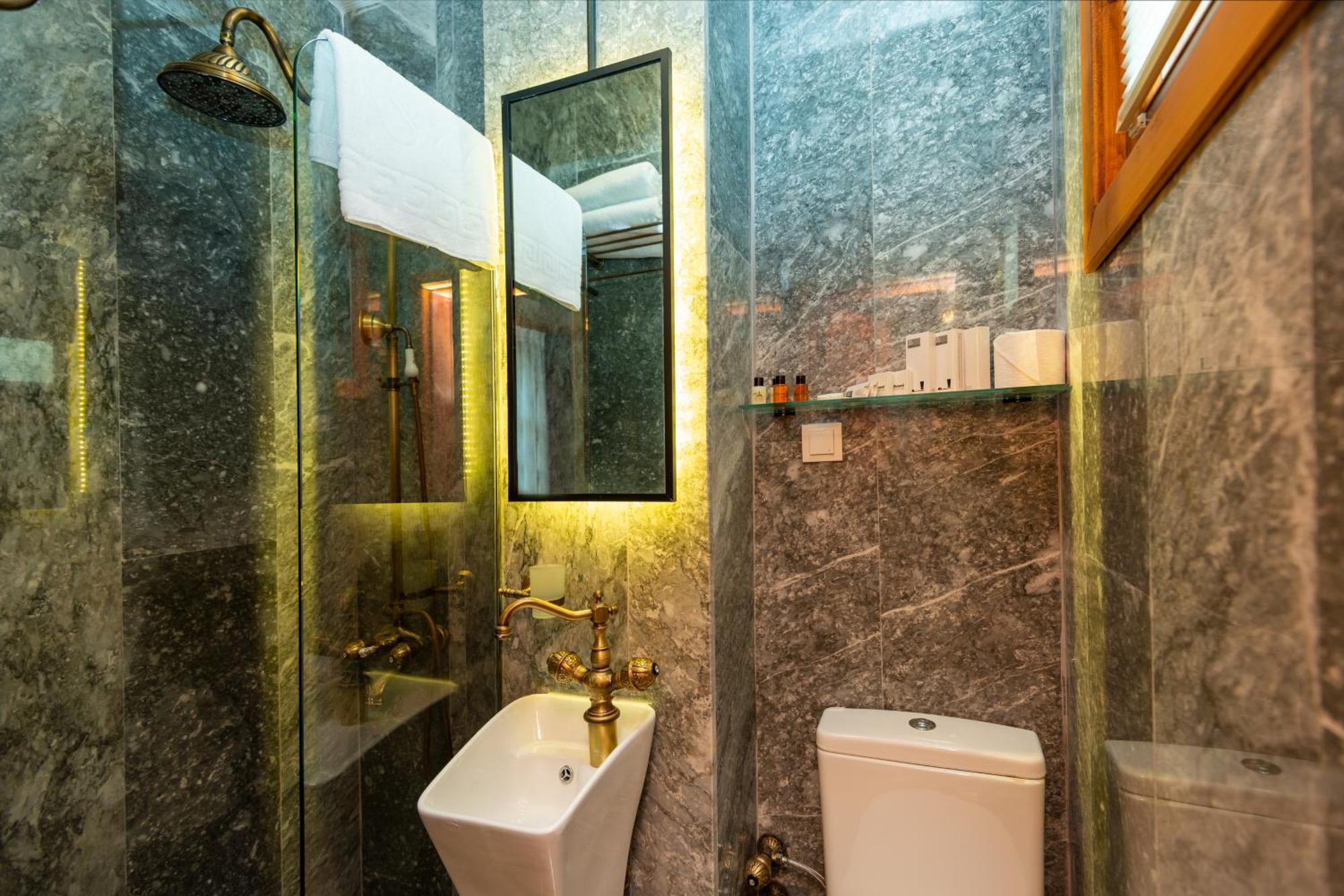 Wonder Wood Hotel Istanbul Exteriör bild